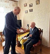 Вручение юбилейной медали «80 лет Победы в Великой Отечественной войне 1941-1945 гг.» Пушевскому Брониславу Иосифовичу